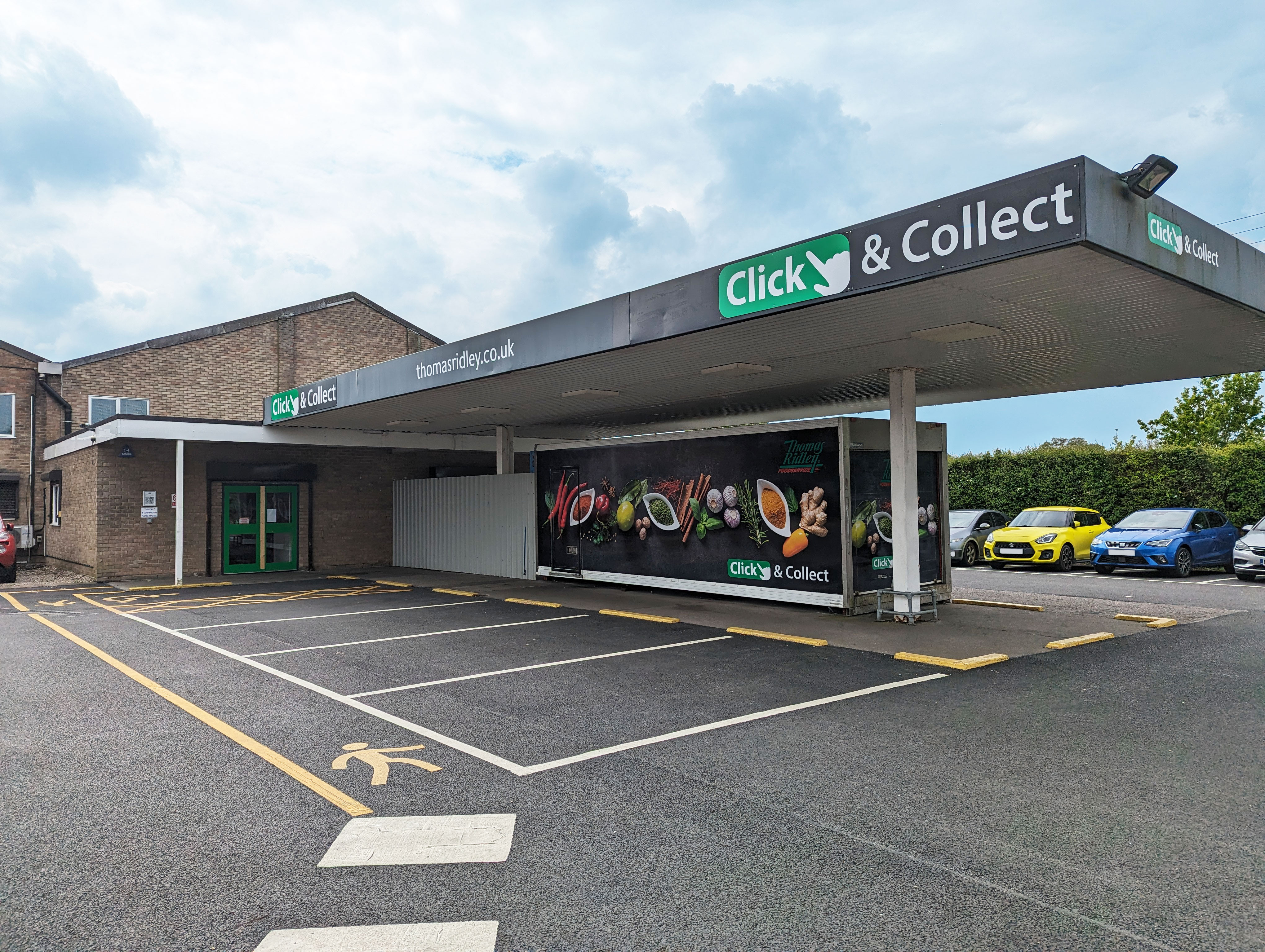 Click and Collect Bays at Thomas Ridley Click and Collect Bays at Thomas Ridley